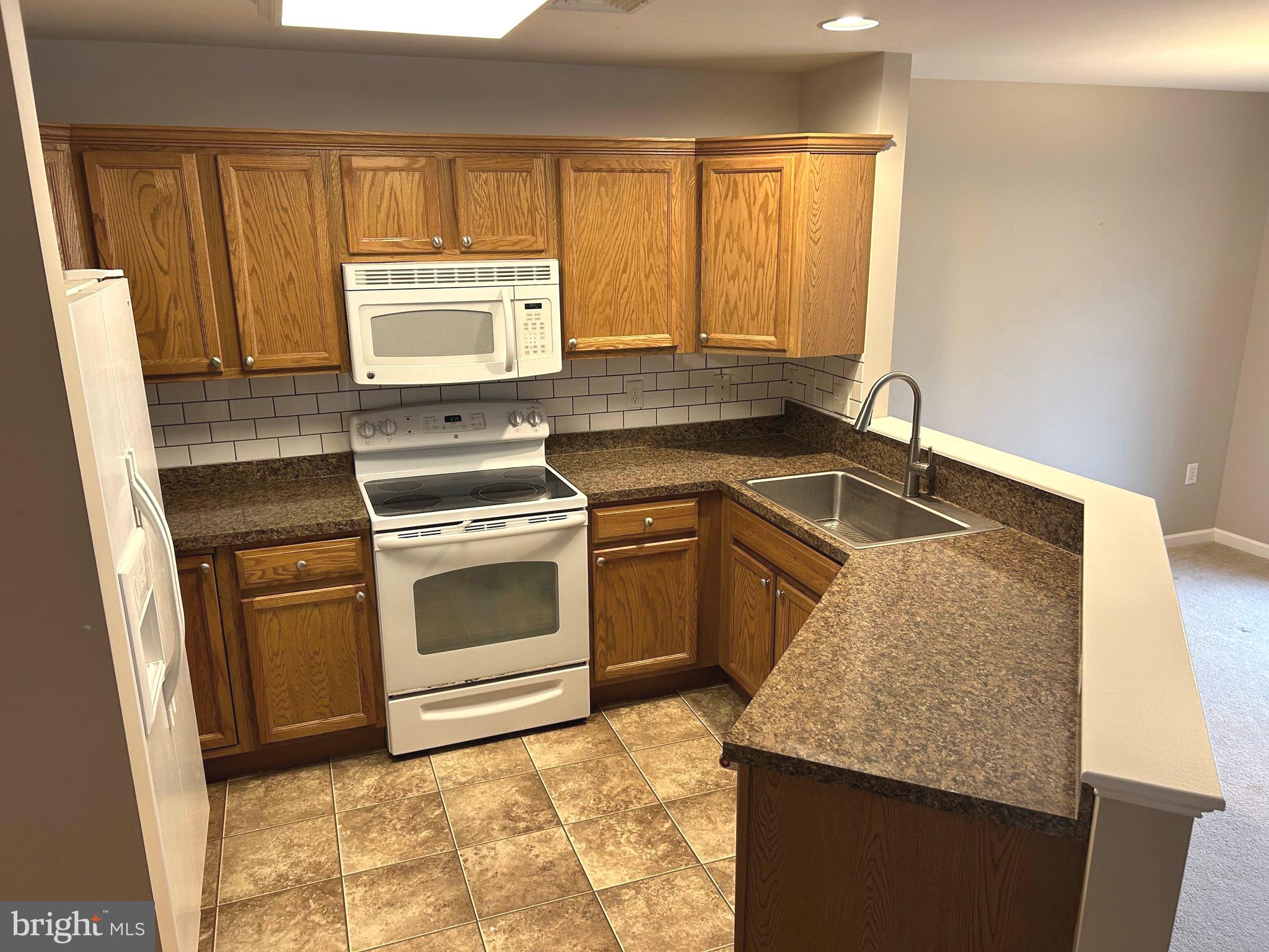 NORTHWOODS CROSSING - Residential