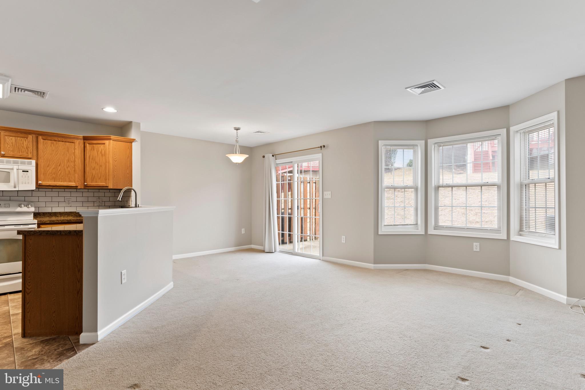 NORTHWOODS CROSSING - Residential