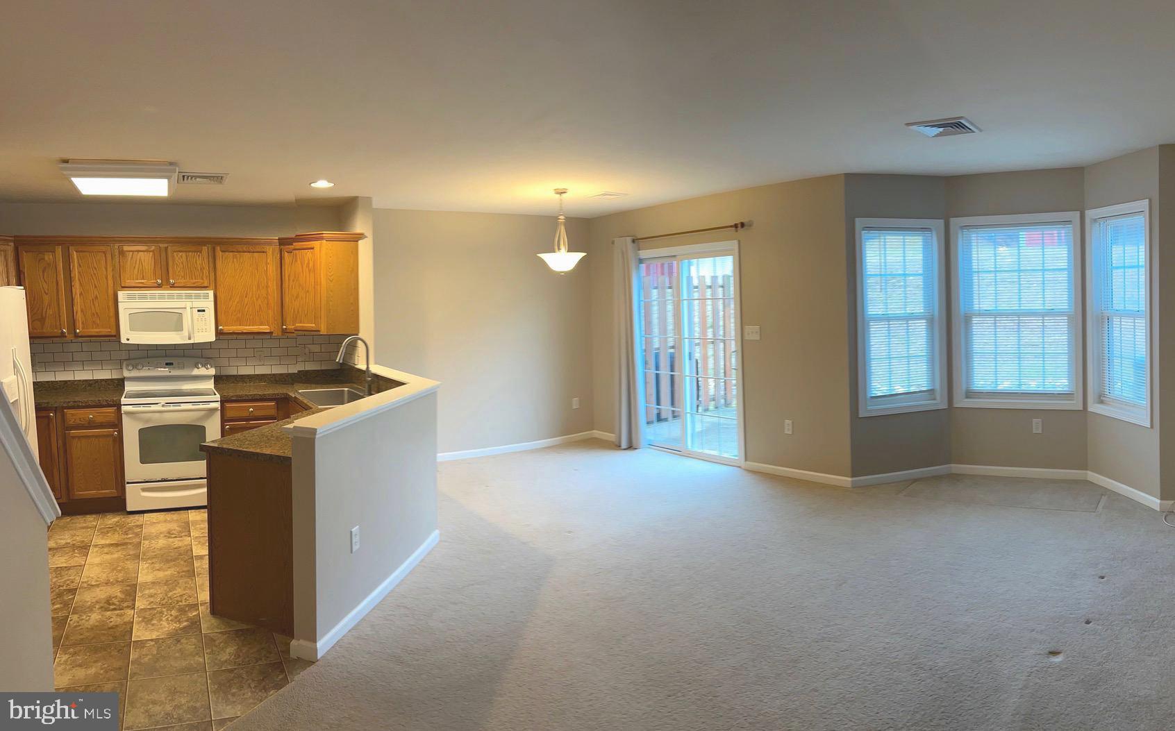 NORTHWOODS CROSSING - Residential