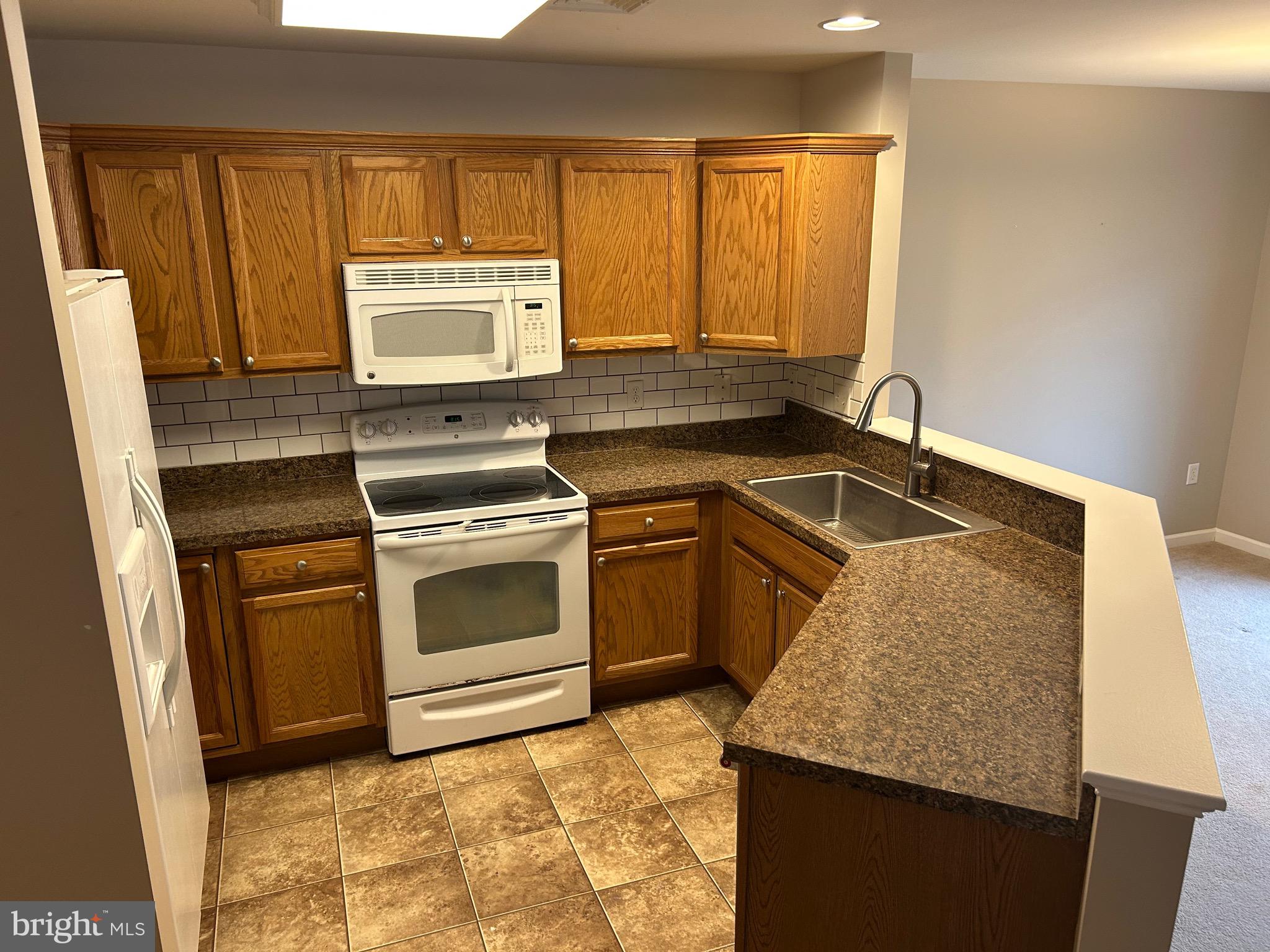 NORTHWOODS CROSSING - Residential