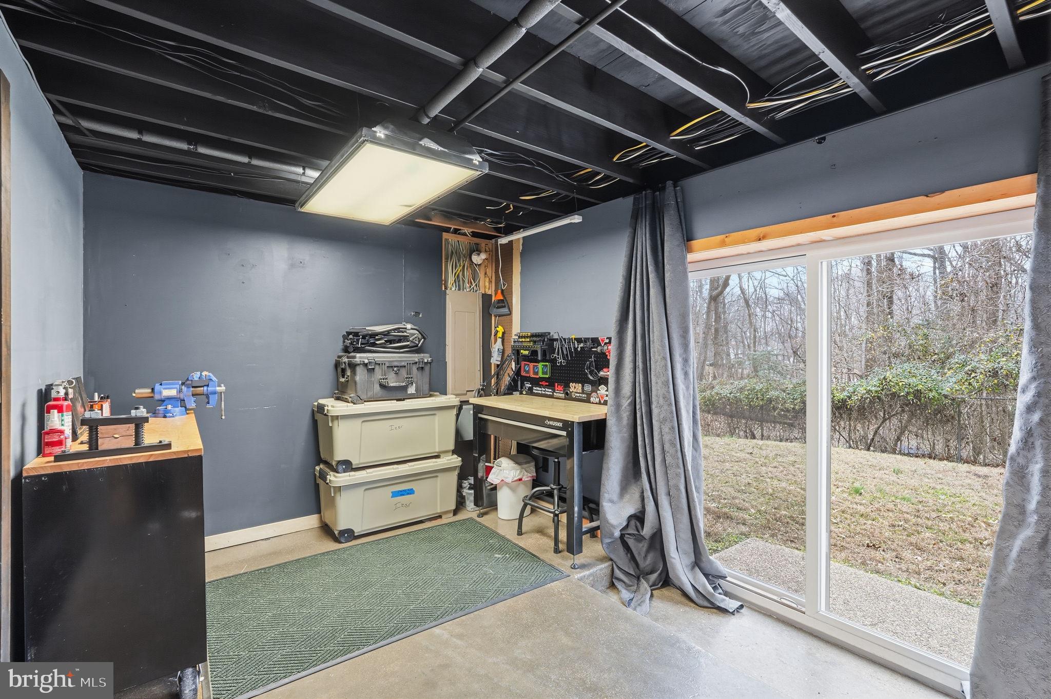 QUEEN TREE LANDING - Residential