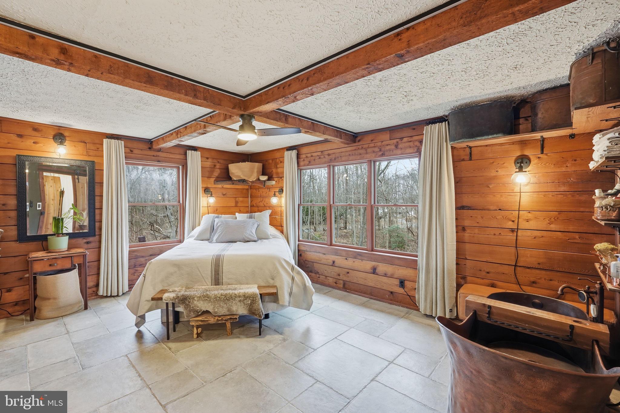 QUEEN TREE LANDING - Residential