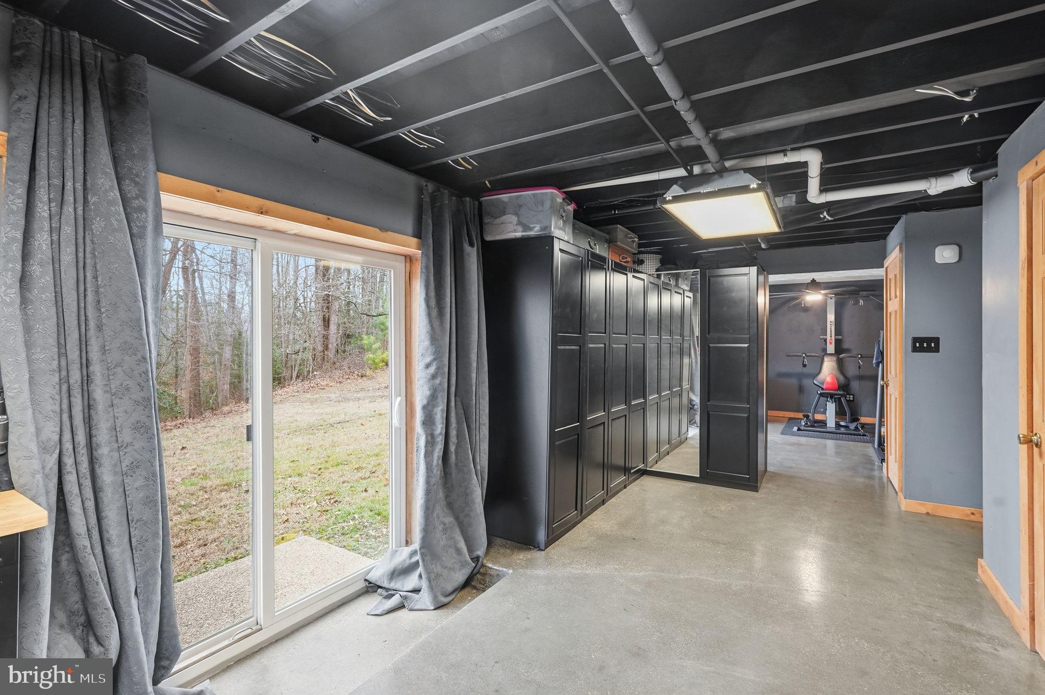 QUEEN TREE LANDING - Residential