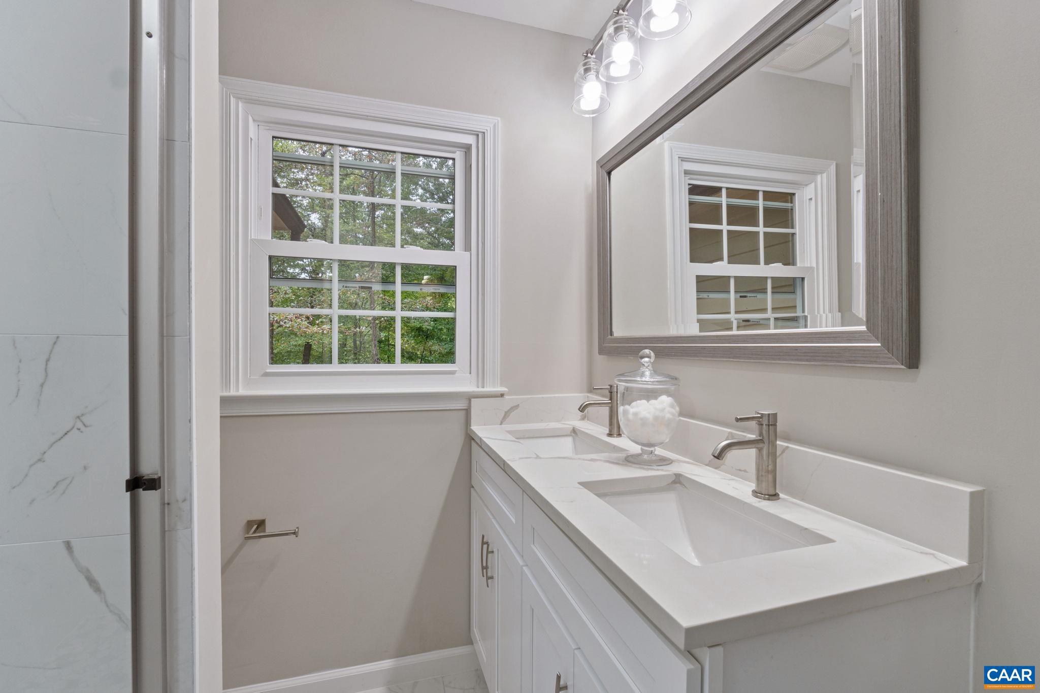 LAKE MONTICELLO - Residential