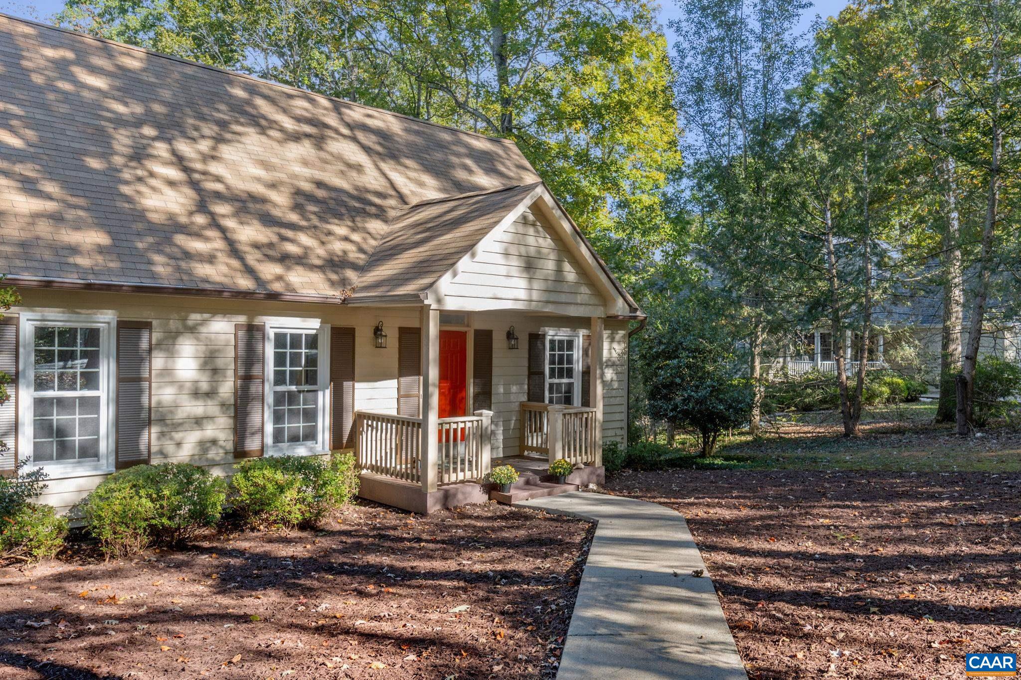 LAKE MONTICELLO - Residential