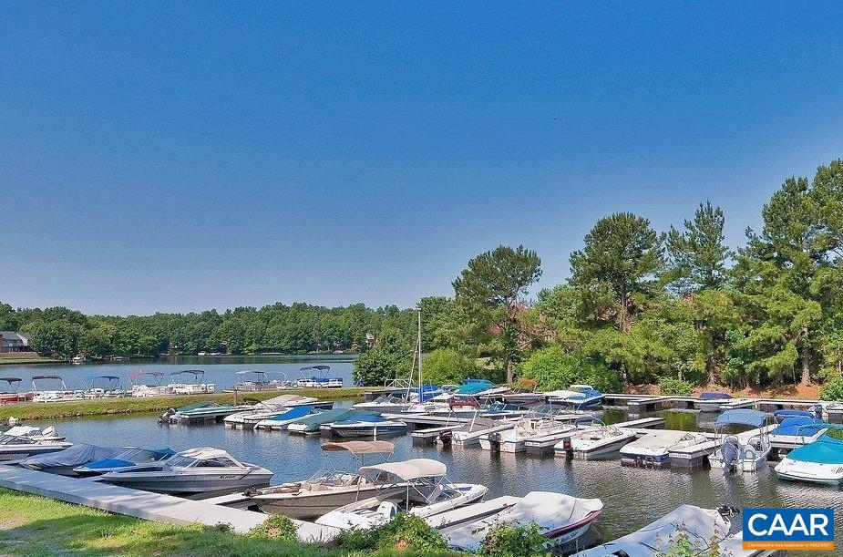 LAKE MONTICELLO - Residential