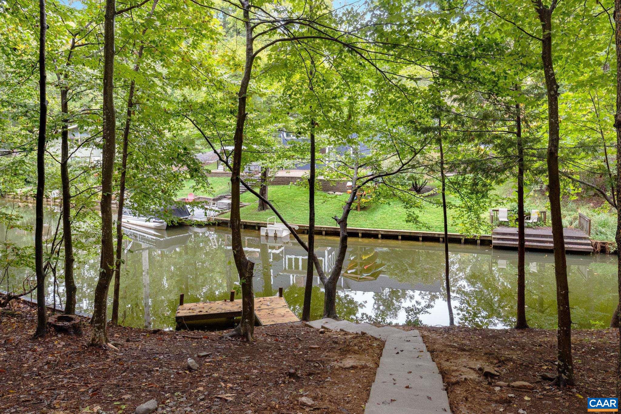 LAKE MONTICELLO - Residential