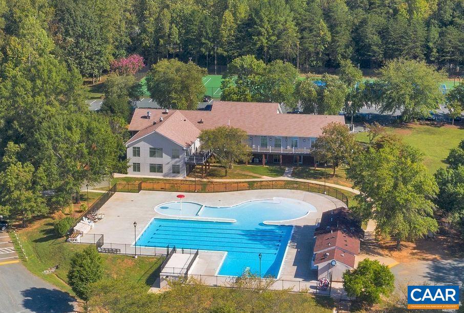 LAKE MONTICELLO - Residential