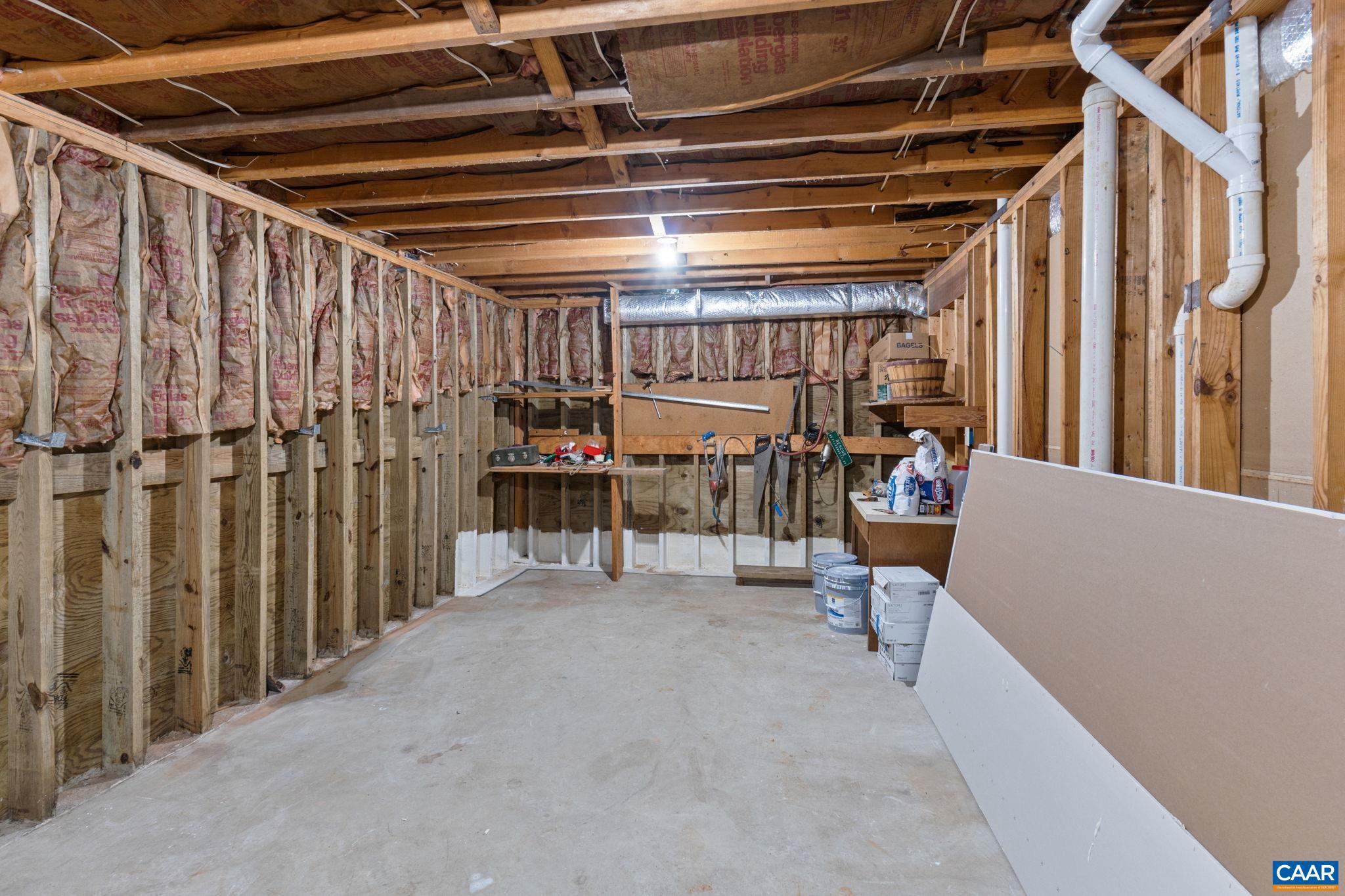 LAKE MONTICELLO - Residential