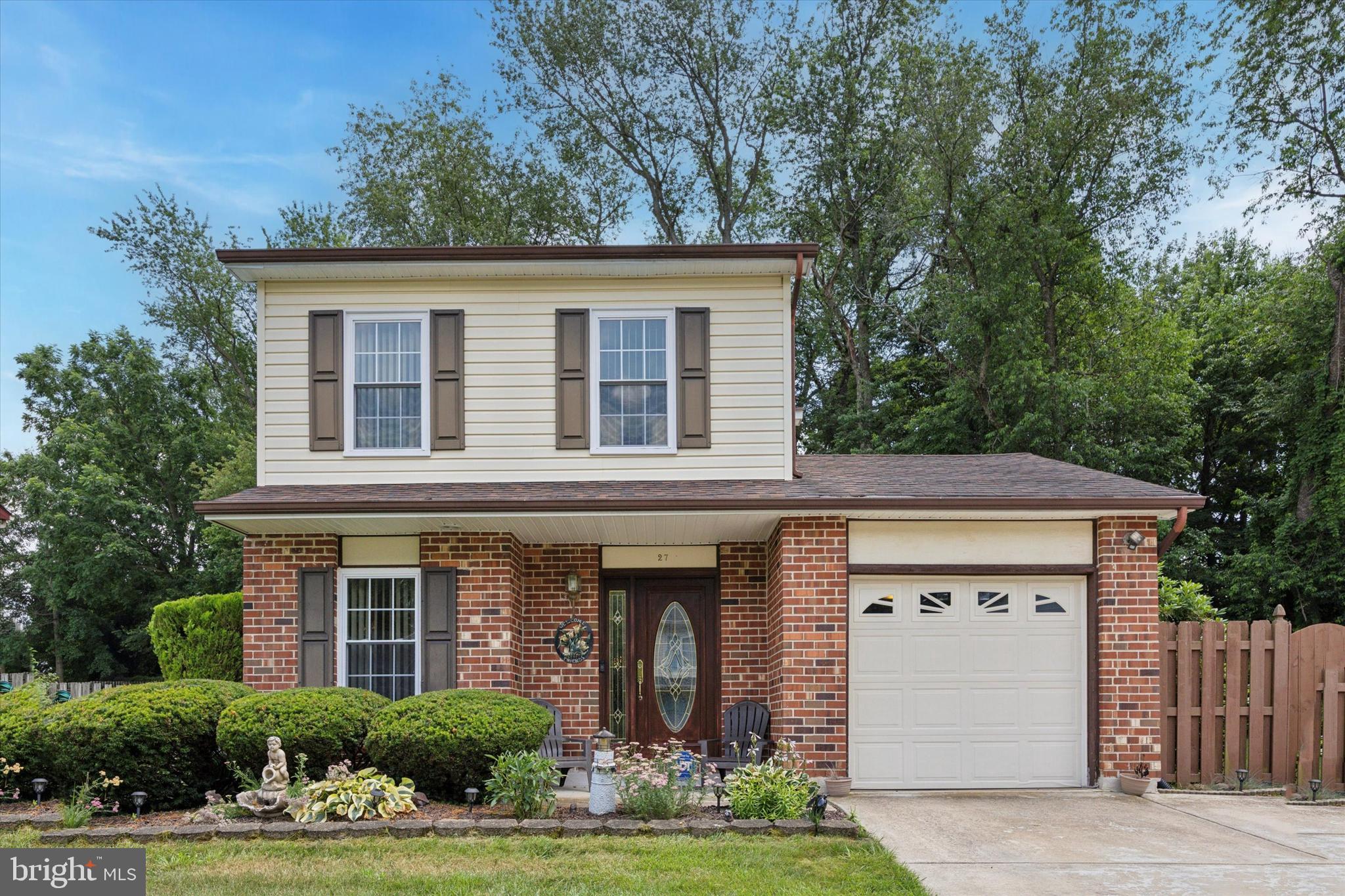 27 IRIS LANE