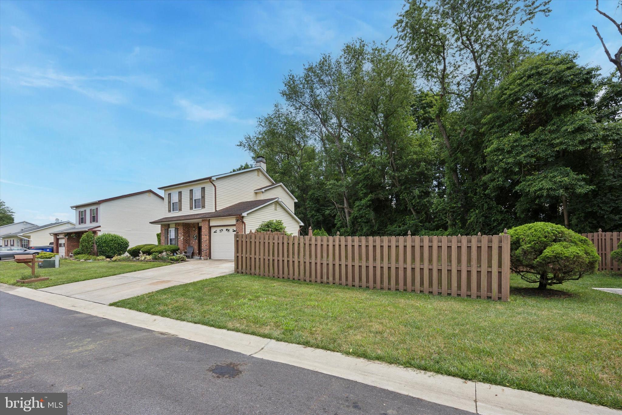 27 IRIS LANE