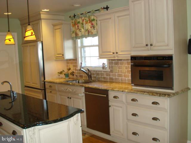 PENN OAKS - Residential