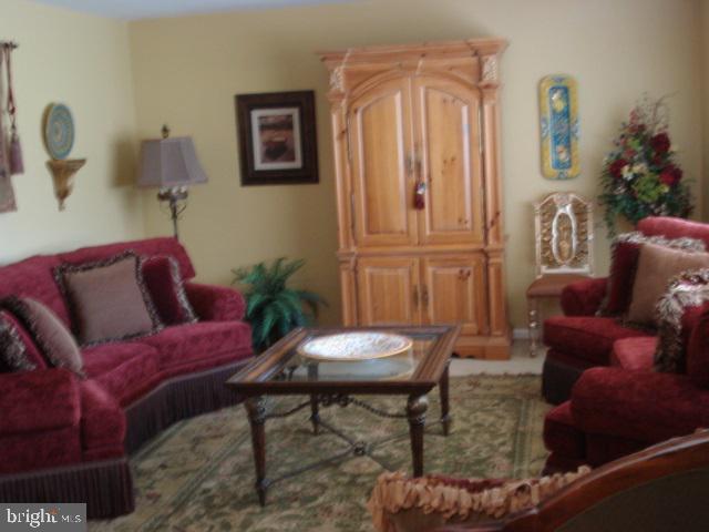 PENN OAKS - Residential