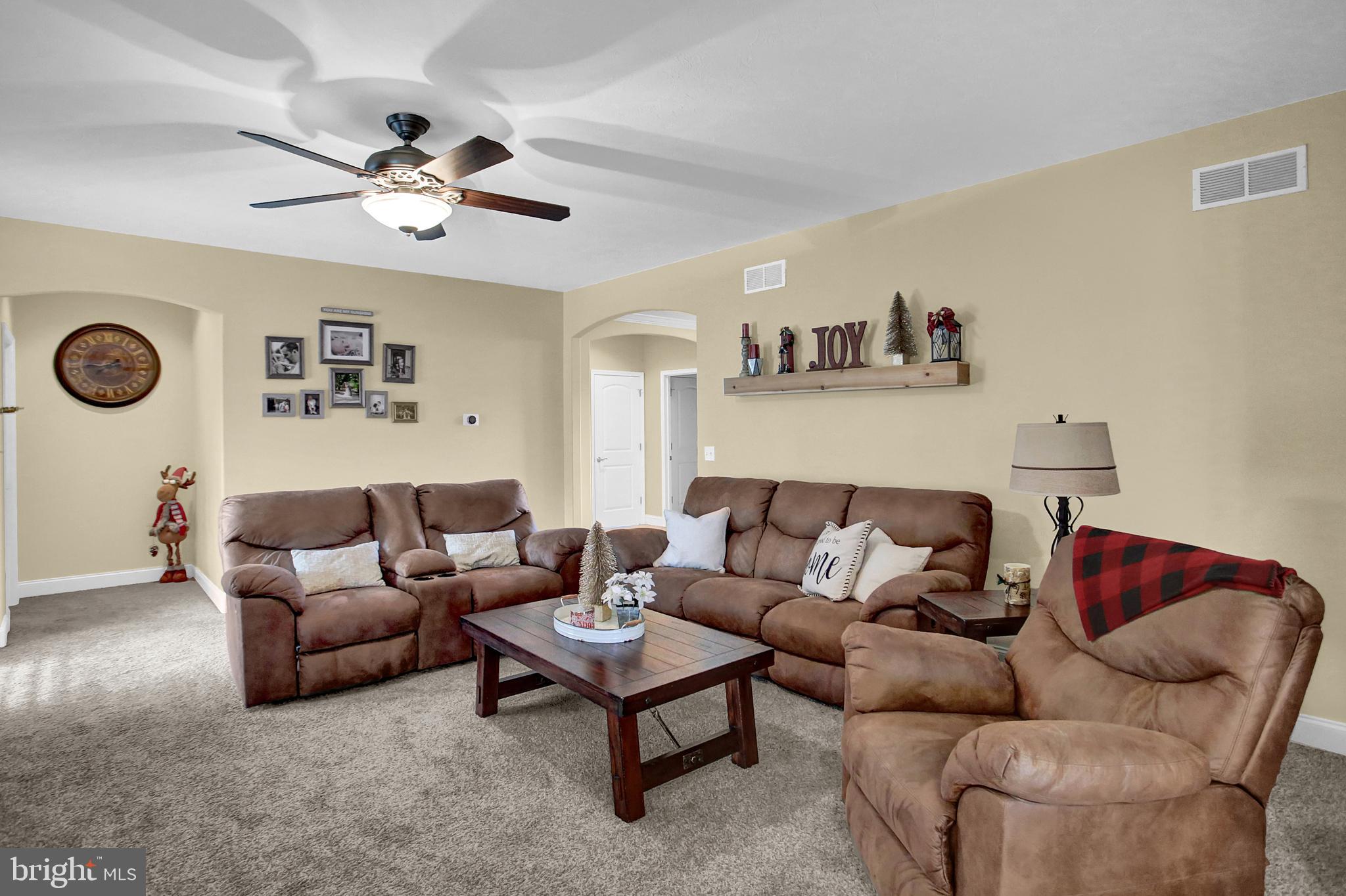 WINDY HEIGHTS - Residential