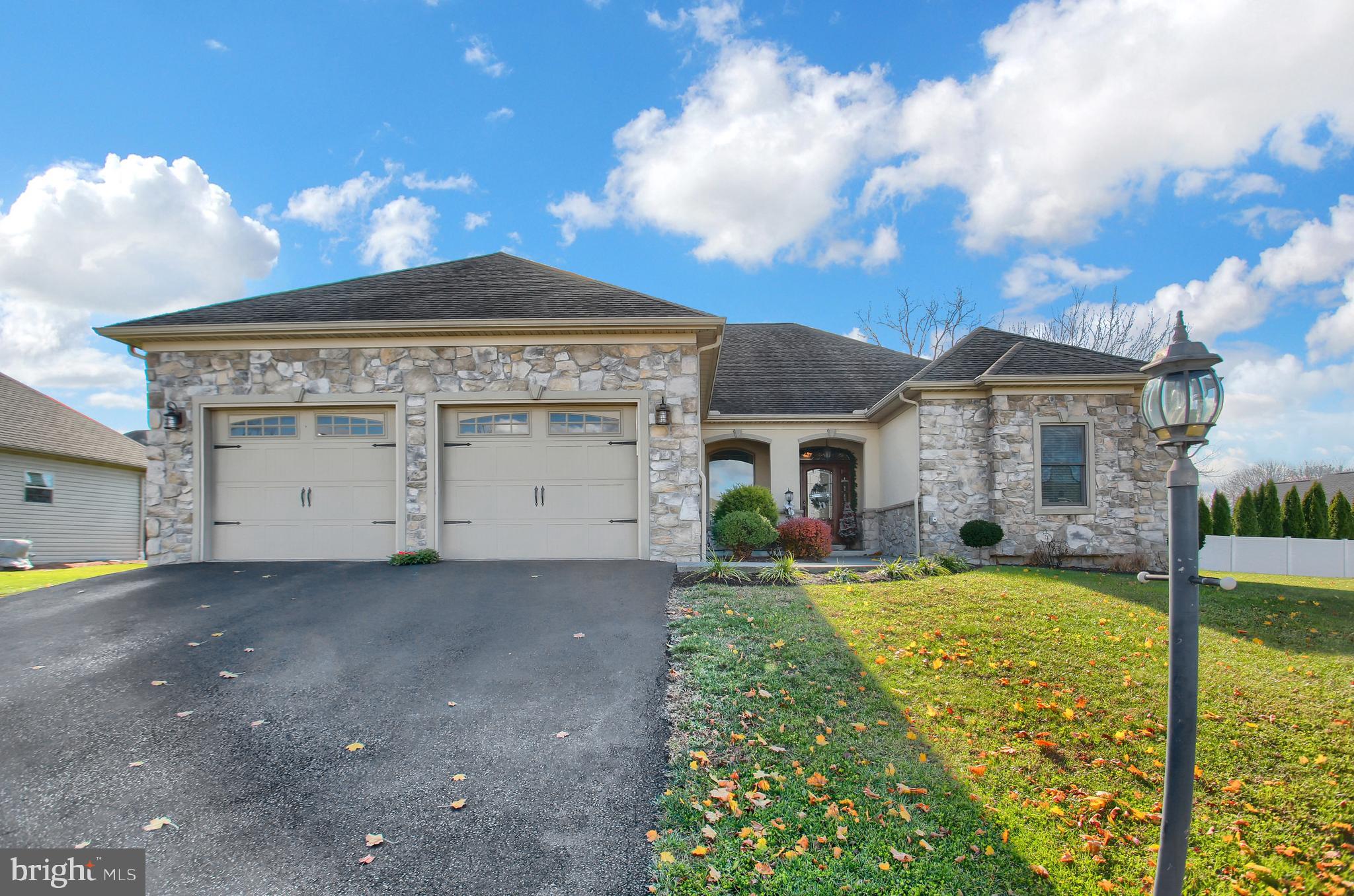 WINDY HEIGHTS - Residential
