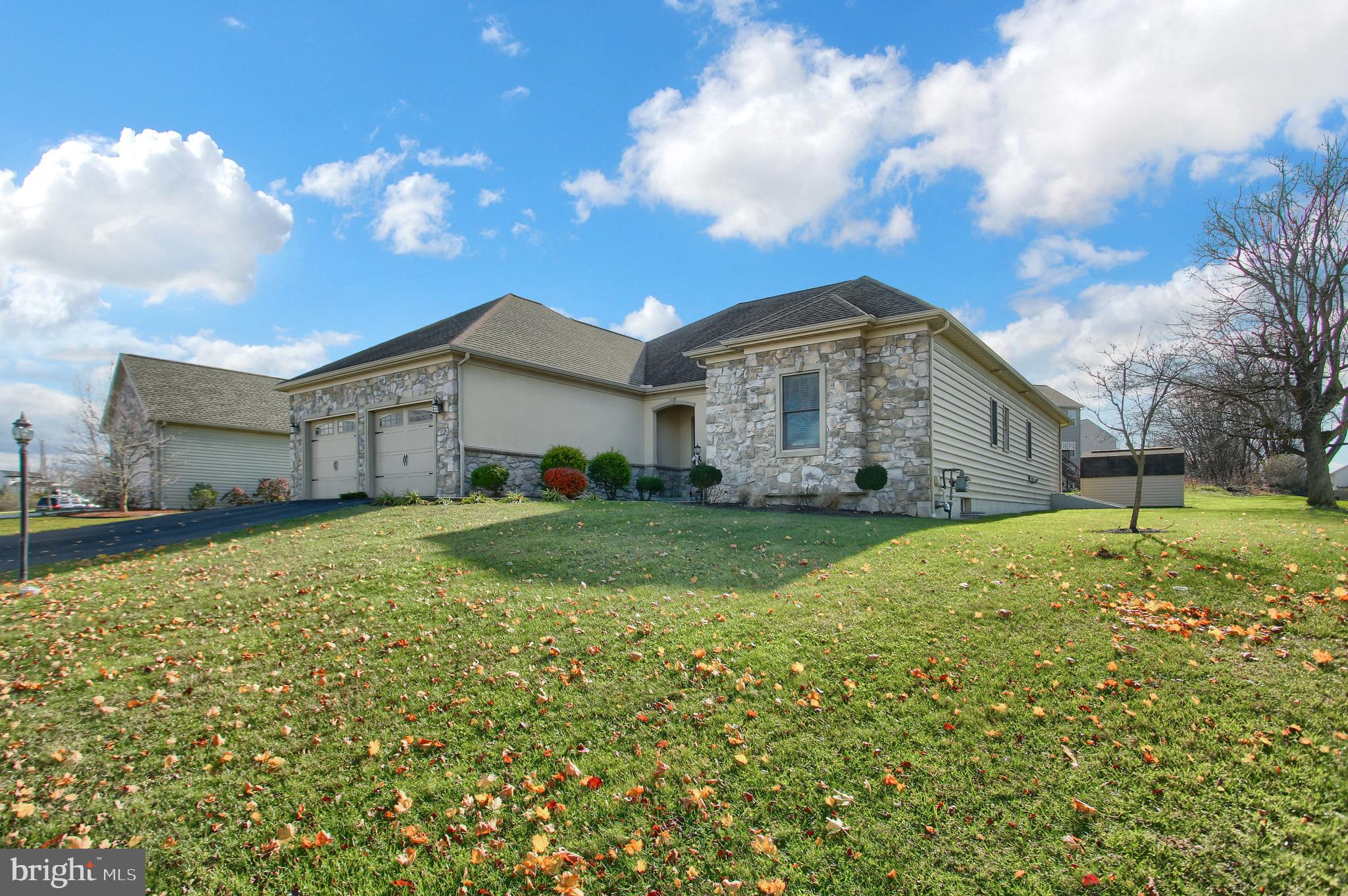 WINDY HEIGHTS - Residential