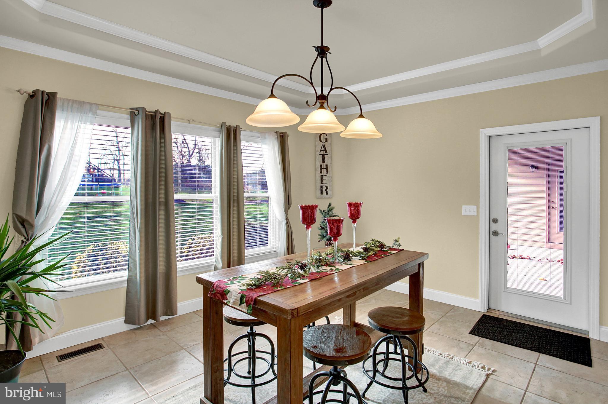 WINDY HEIGHTS - Residential