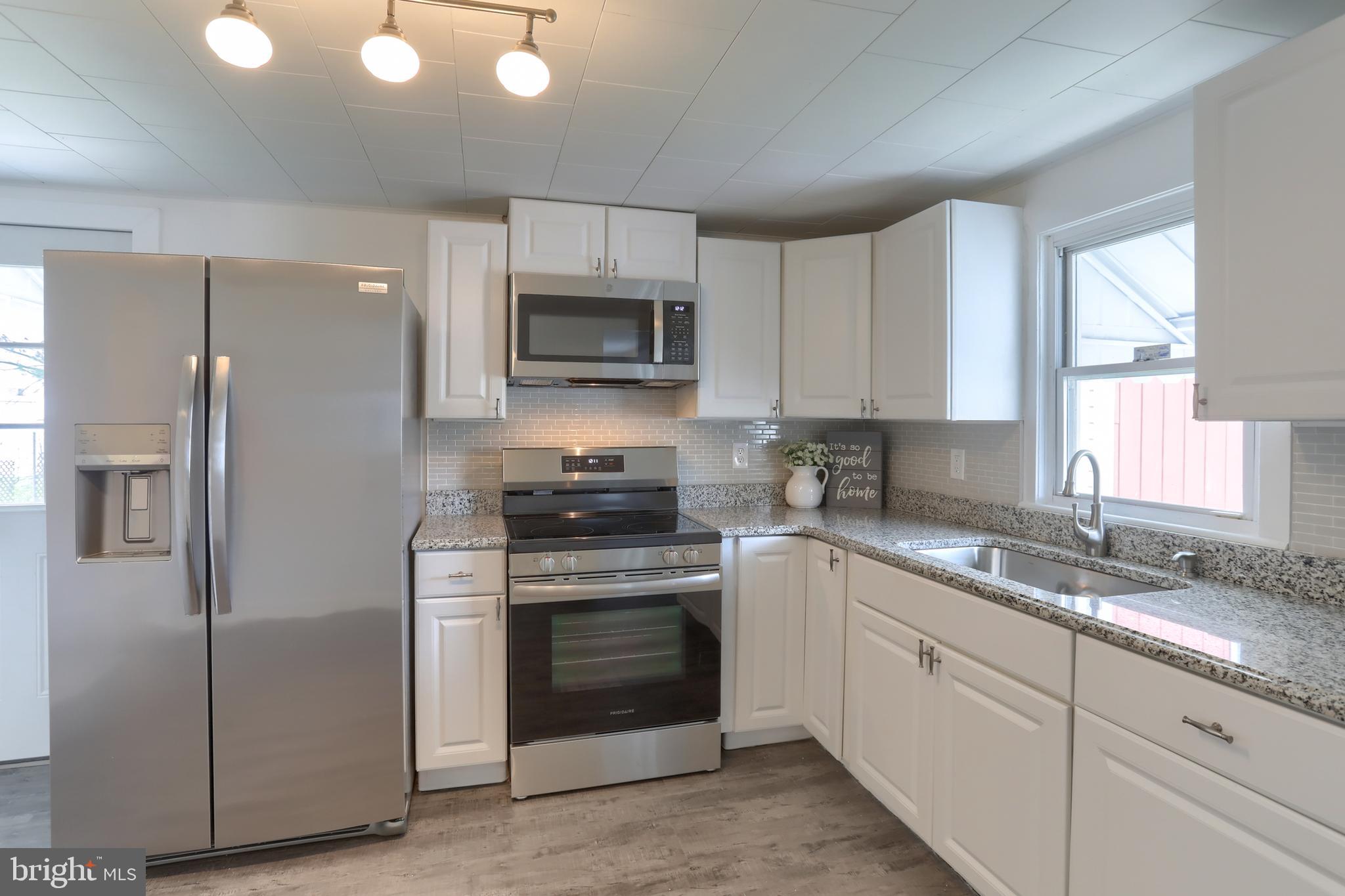 WALNUT STREET AREA - Residential