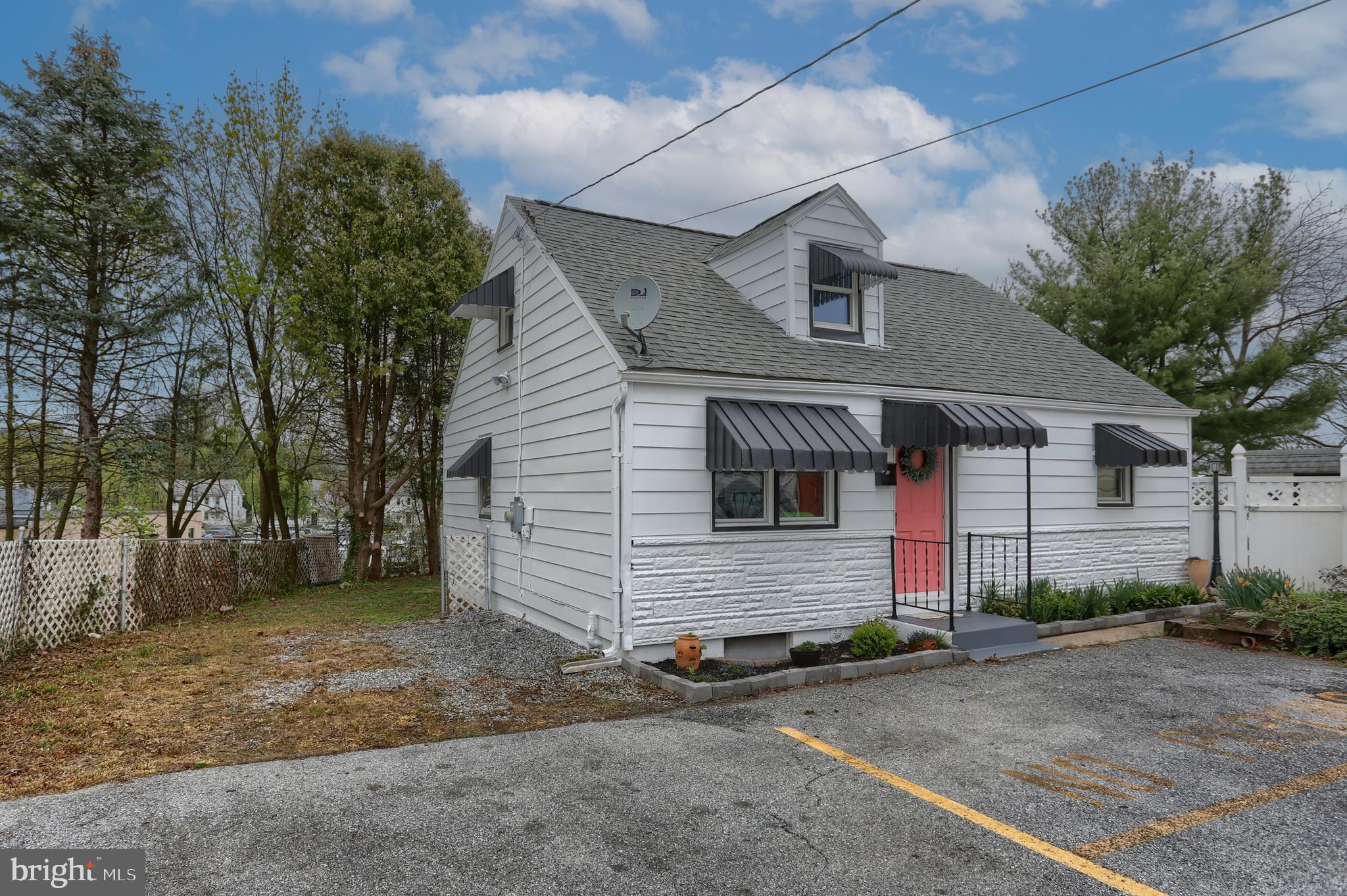 WALNUT STREET AREA - Residential