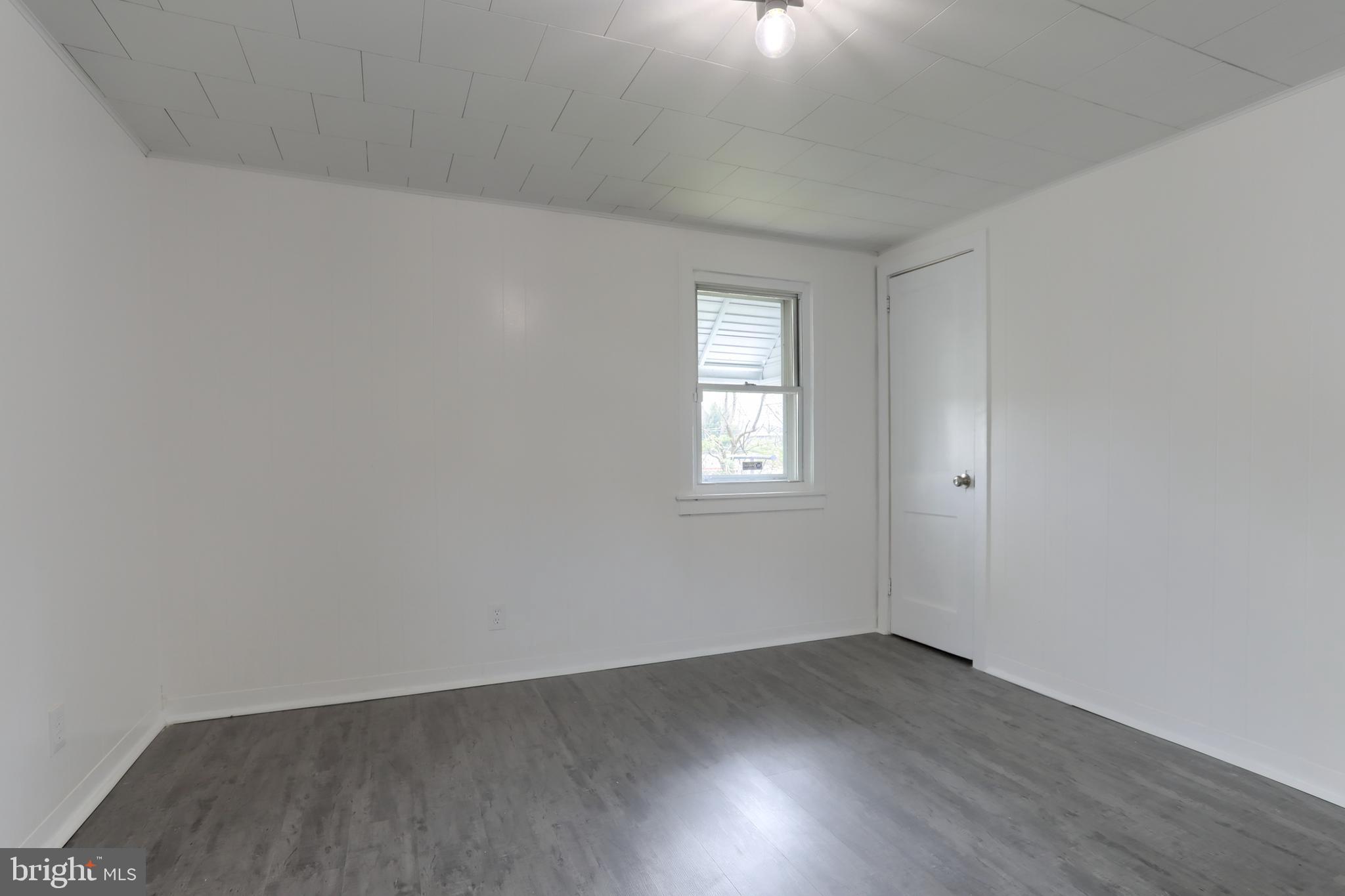 WALNUT STREET AREA - Residential