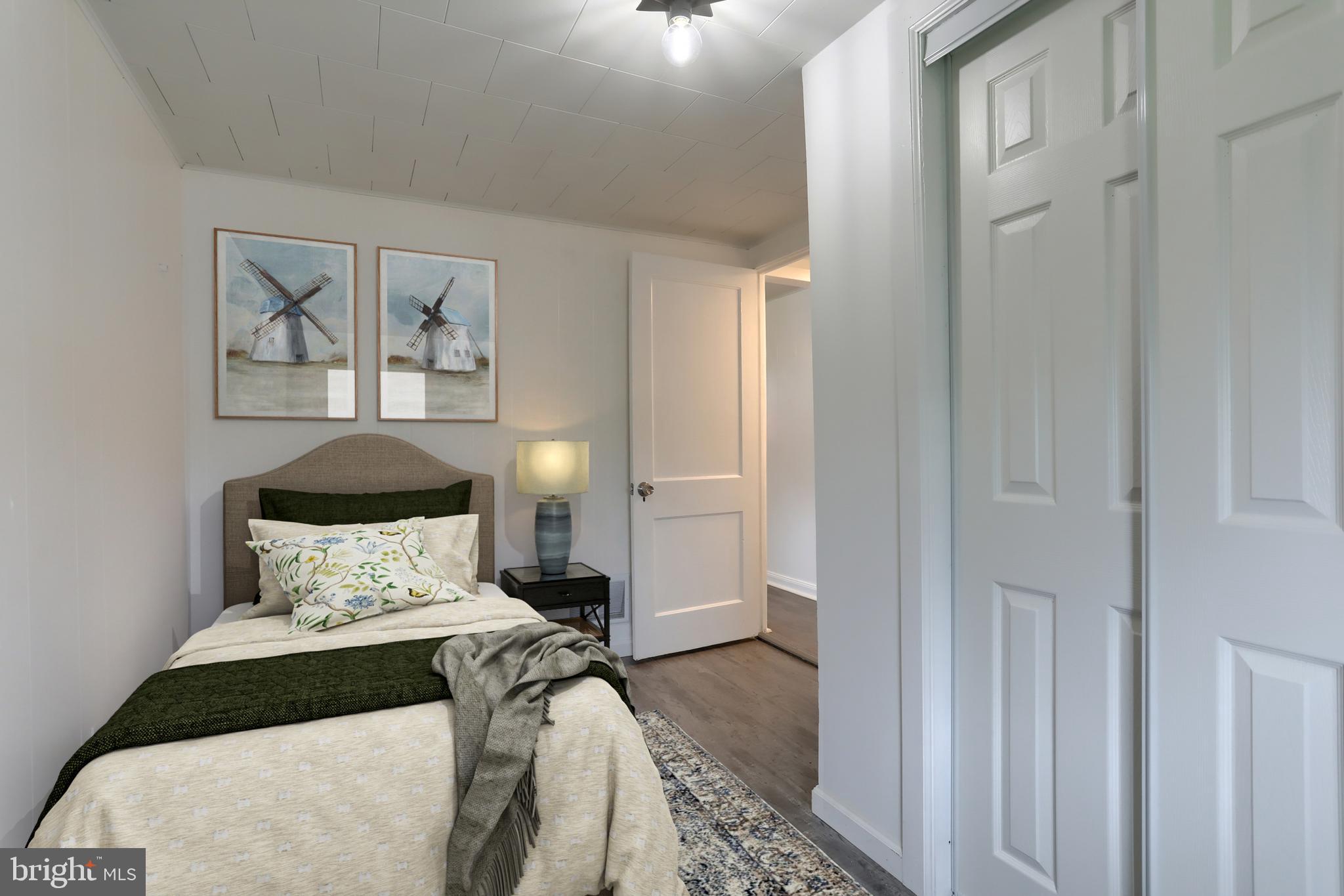 WALNUT STREET AREA - Residential