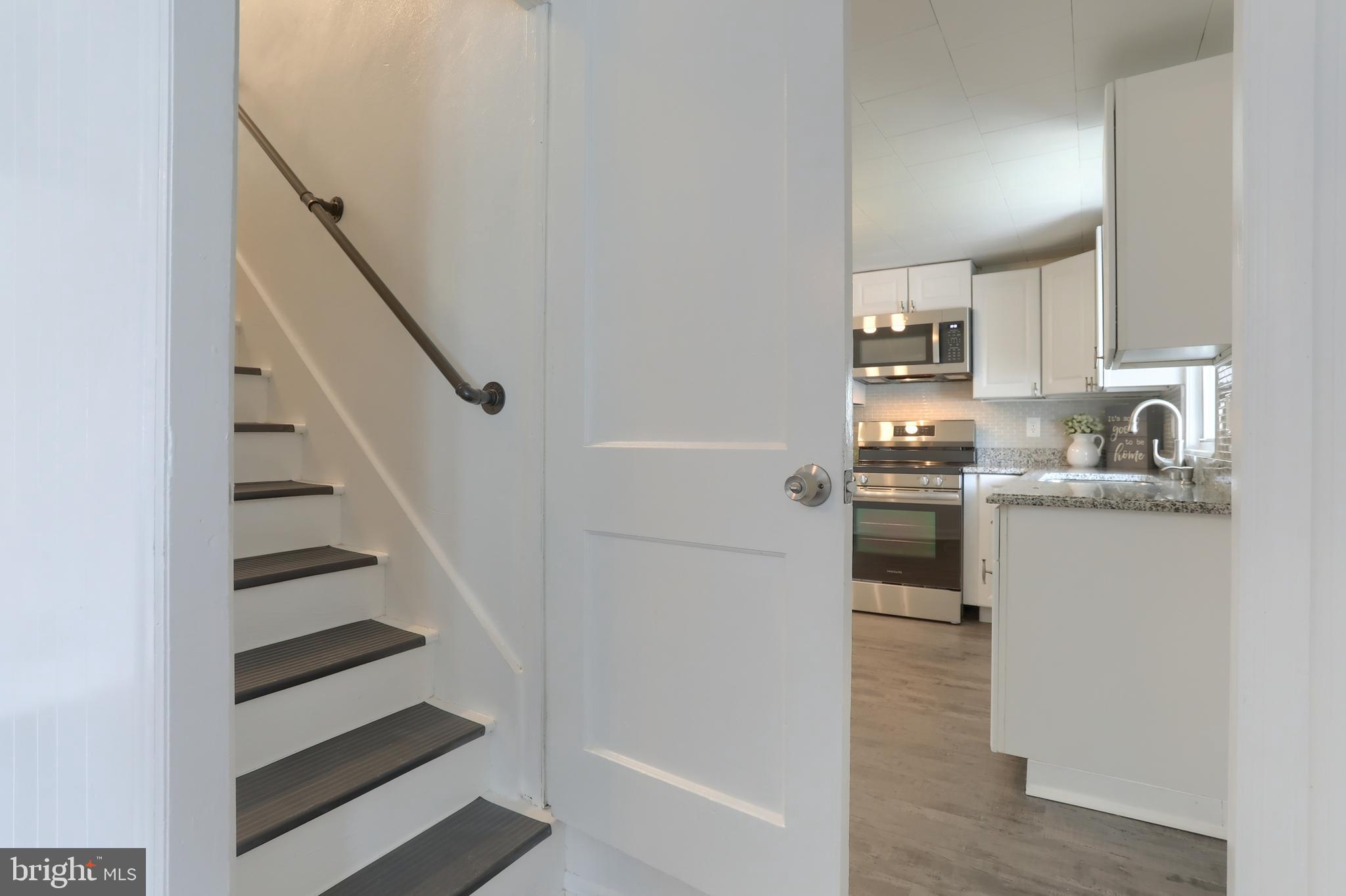 WALNUT STREET AREA - Residential