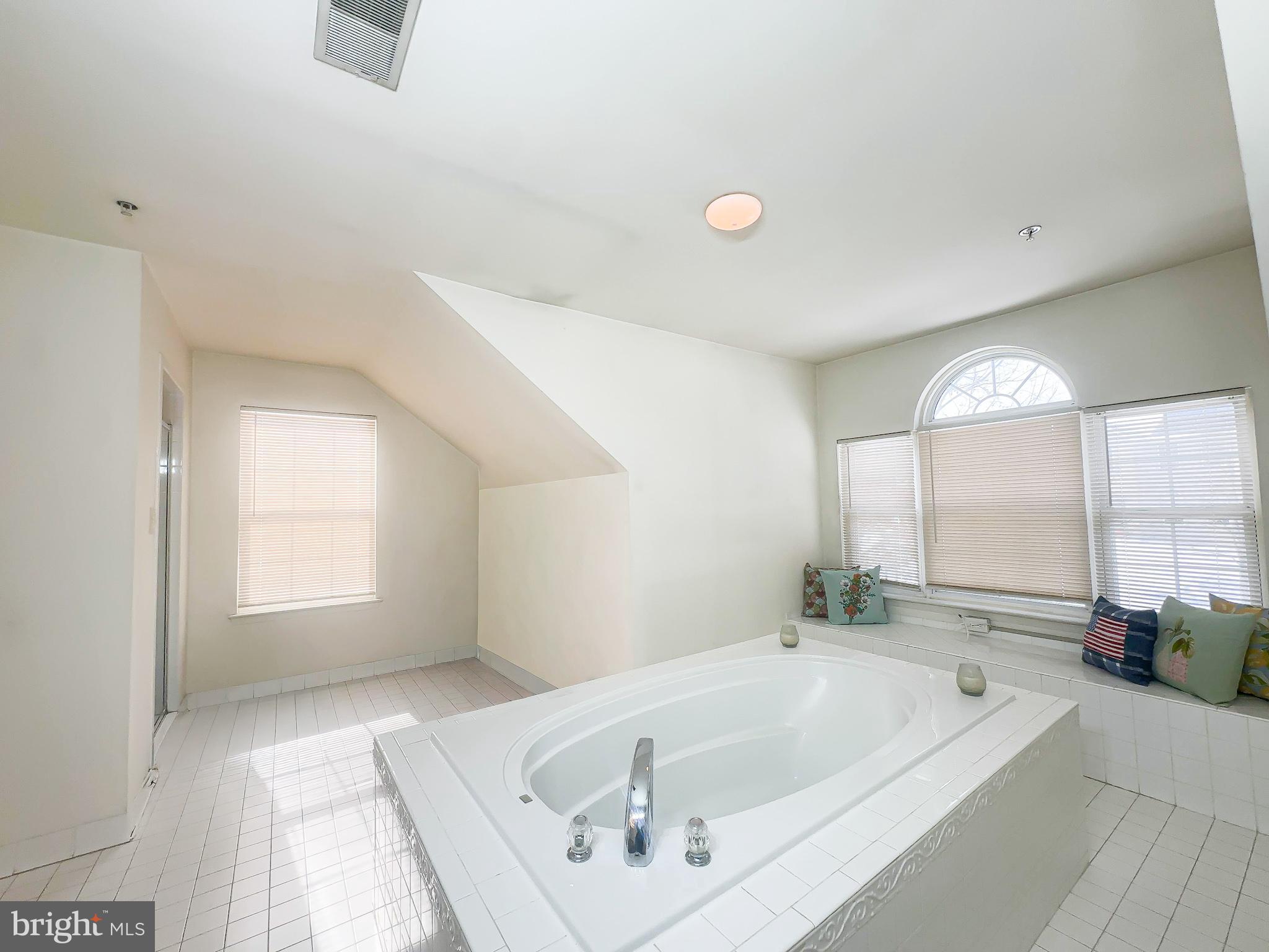 TANTALLON HILLS - Residential