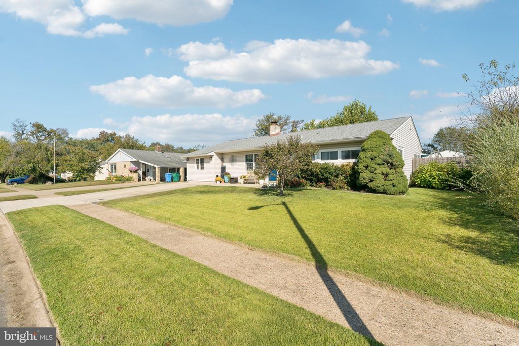 Photo of 11 Stream Lane, LEVITTOWN, PA 19055 (MLS # PABU2107010)