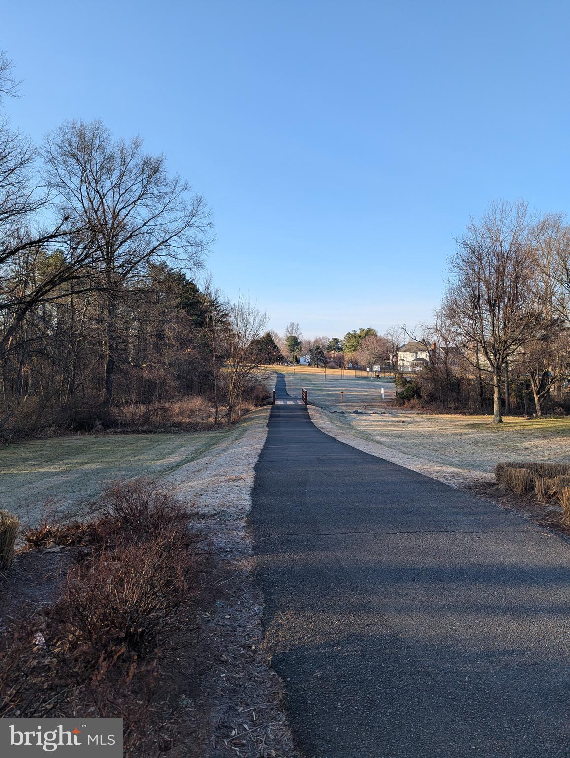 MONROE MANOR - Residential