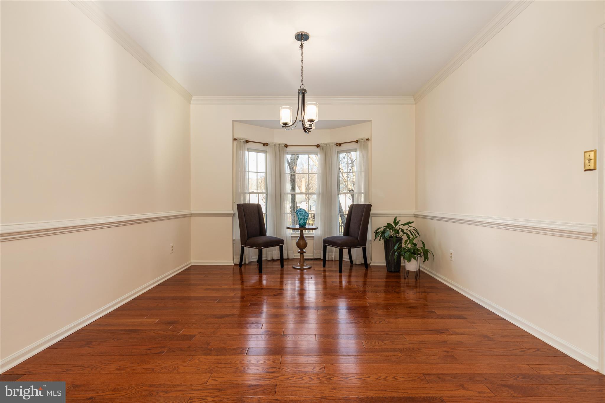 MONROE MANOR - Residential