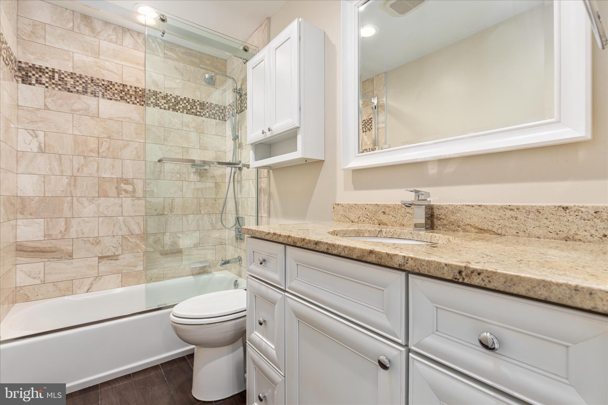 MONROE MANOR - Residential