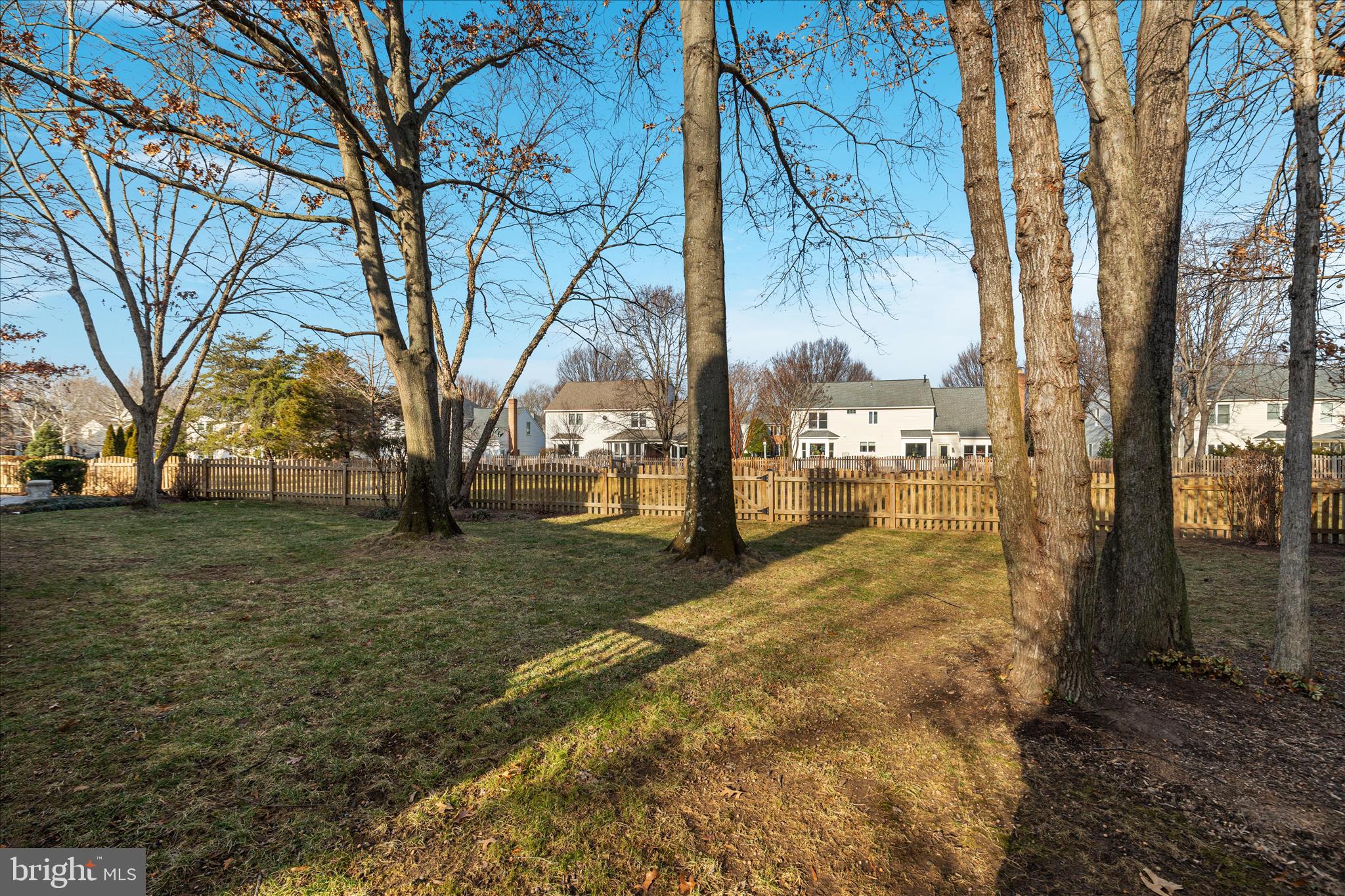 MONROE MANOR - Residential