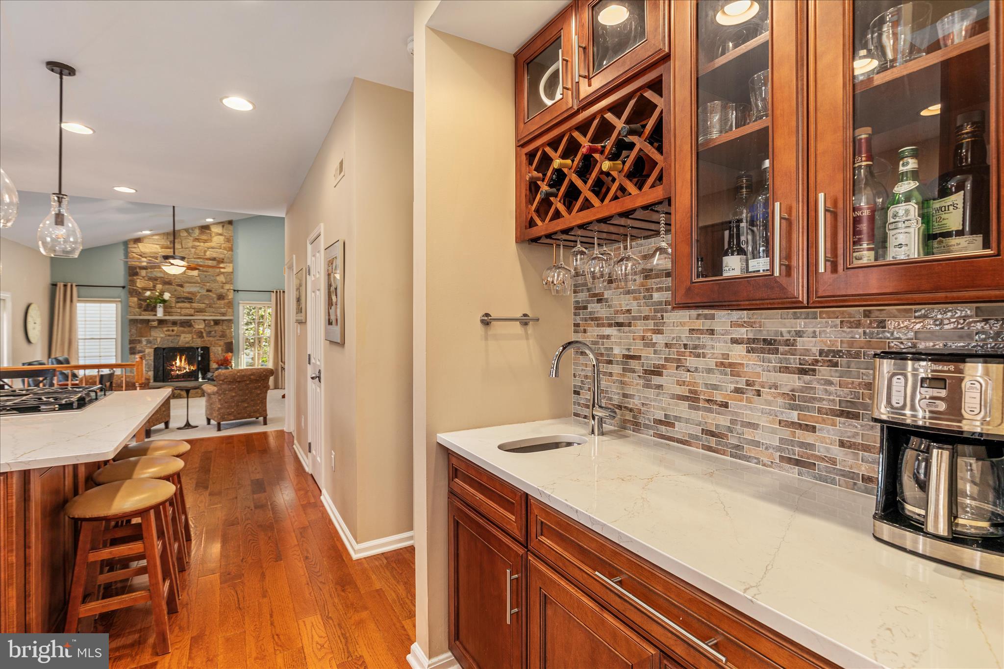 MONROE MANOR - Residential