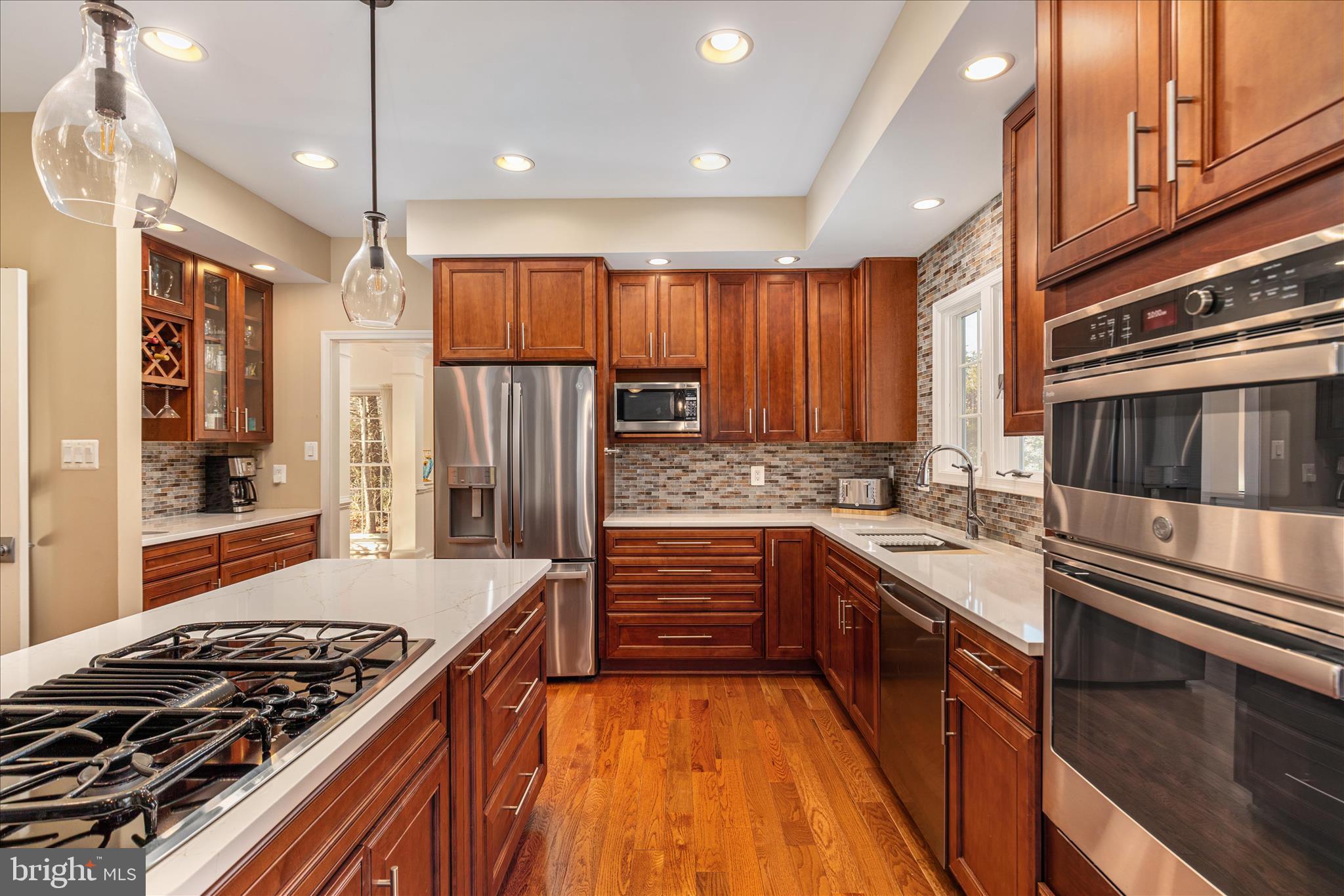 MONROE MANOR - Residential