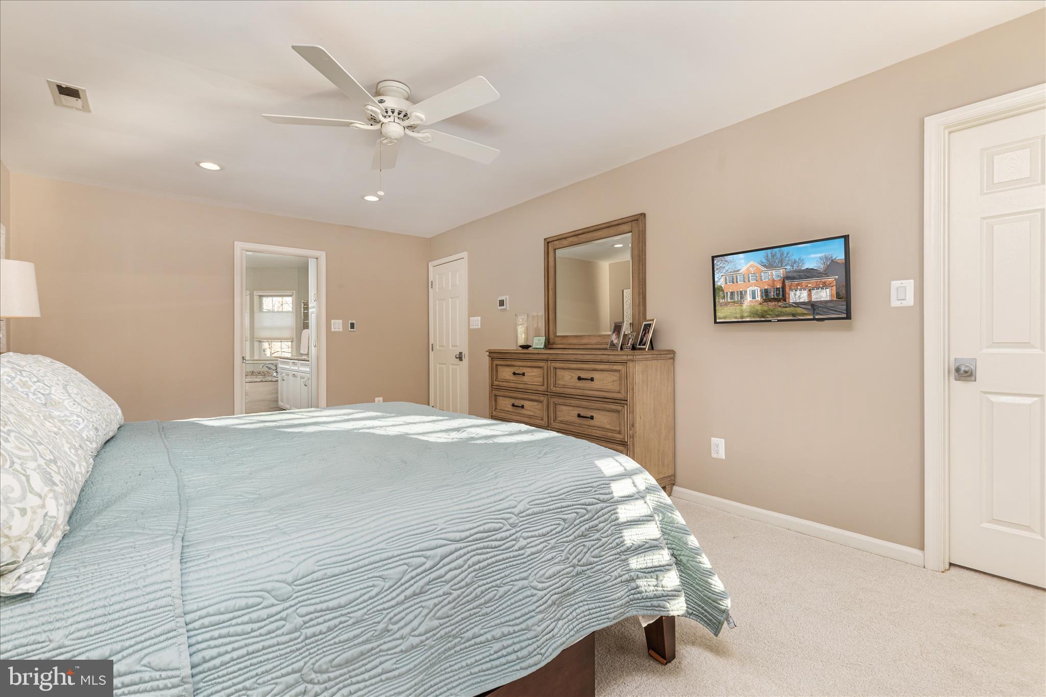 MONROE MANOR - Residential