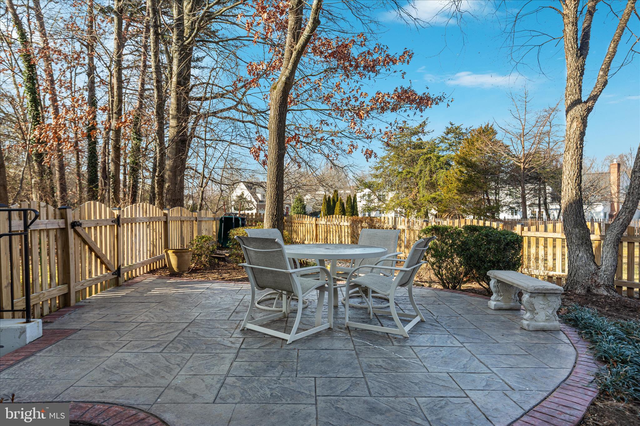 MONROE MANOR - Residential