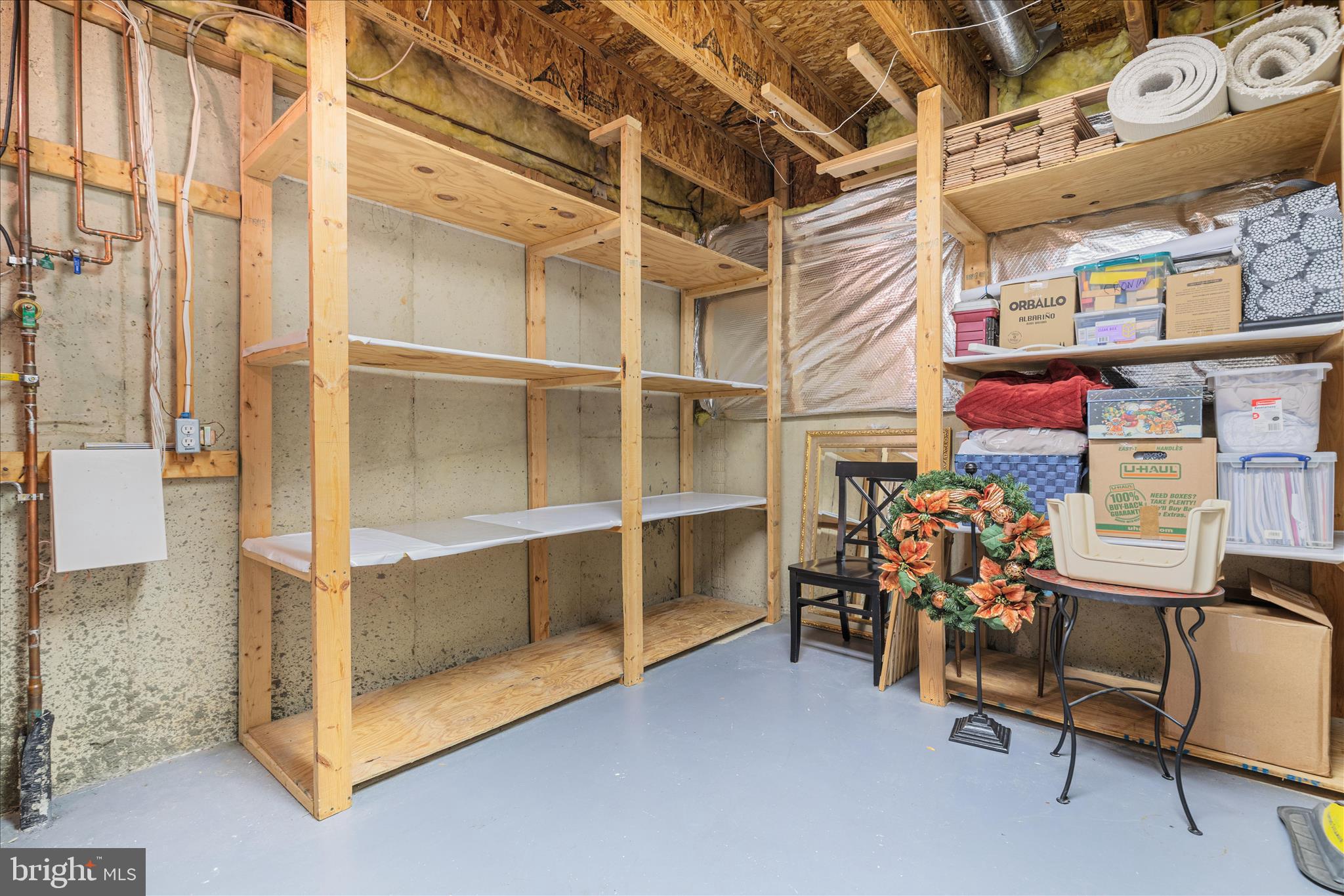 MONROE MANOR - Residential