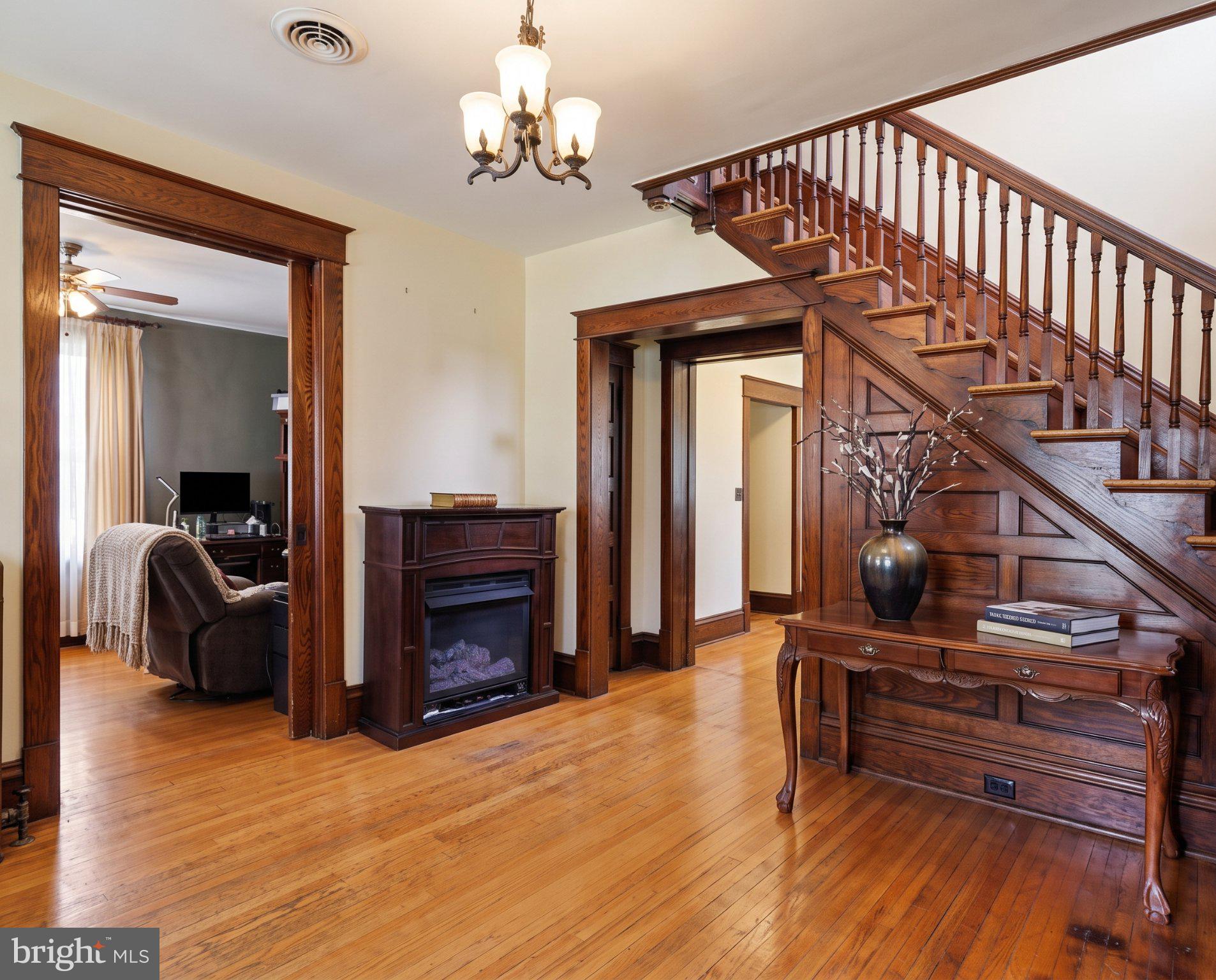 16 N MAPLE AVENUE