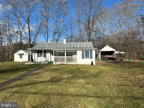MLS: VAFV2042976