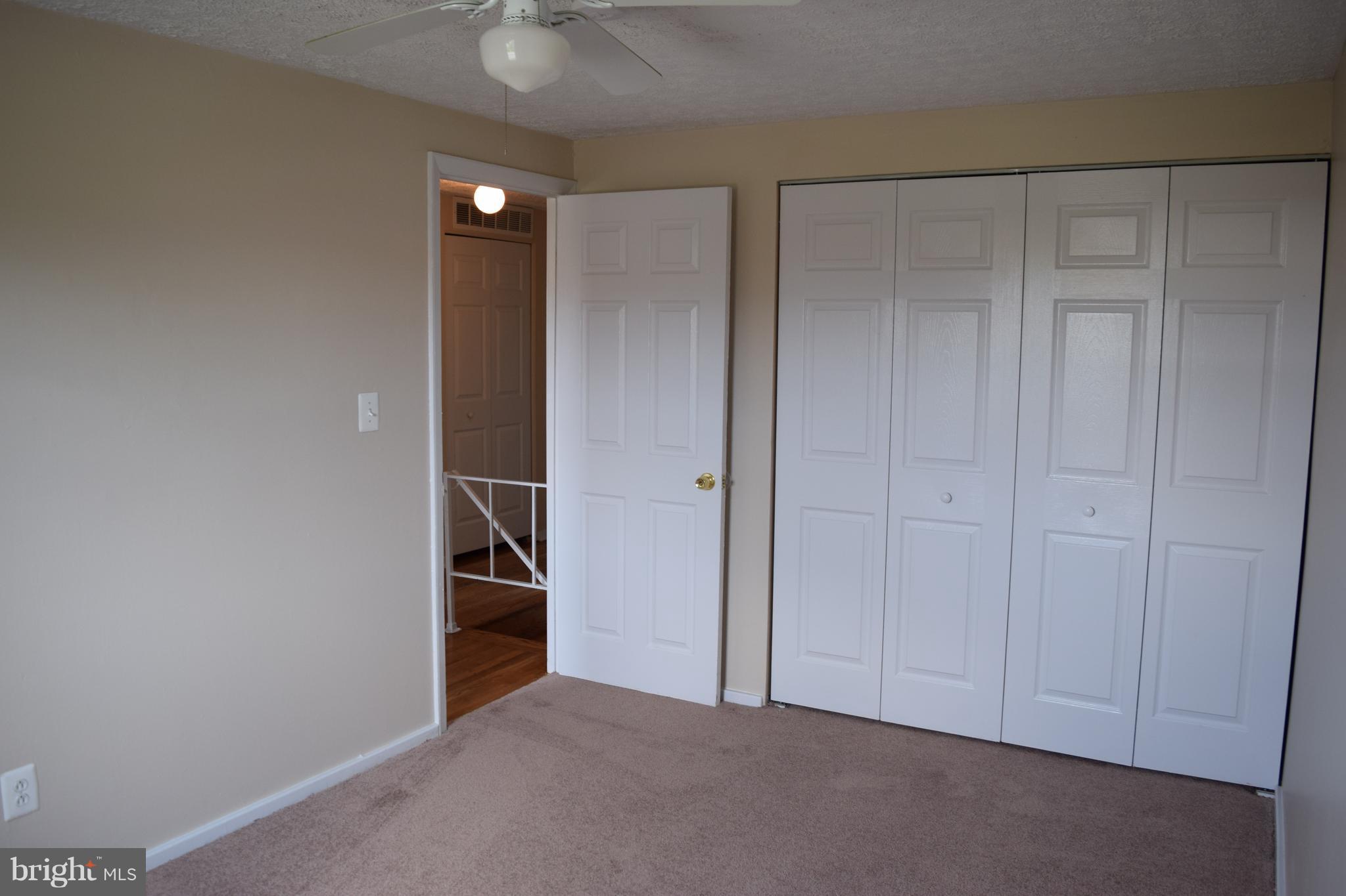 FOX RIDGE MANOR - Residential Lease