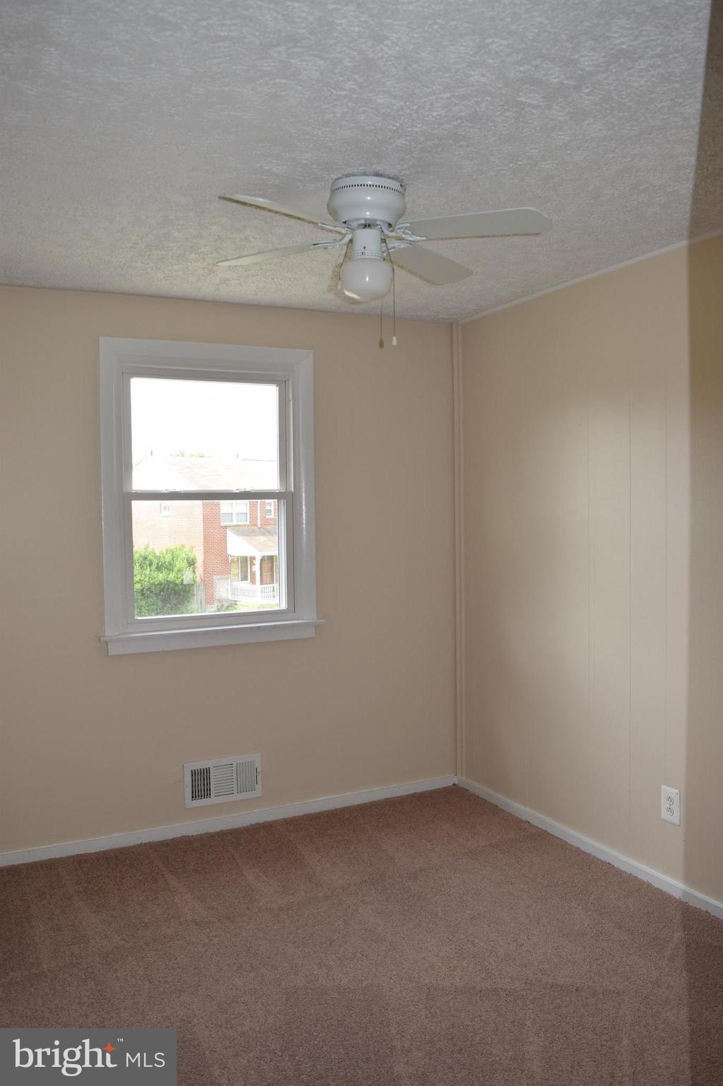 FOX RIDGE MANOR - Residential Lease