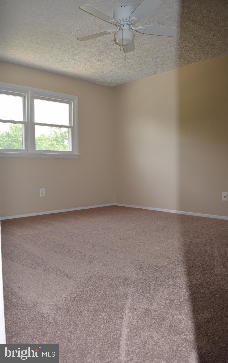 FOX RIDGE MANOR - Residential Lease