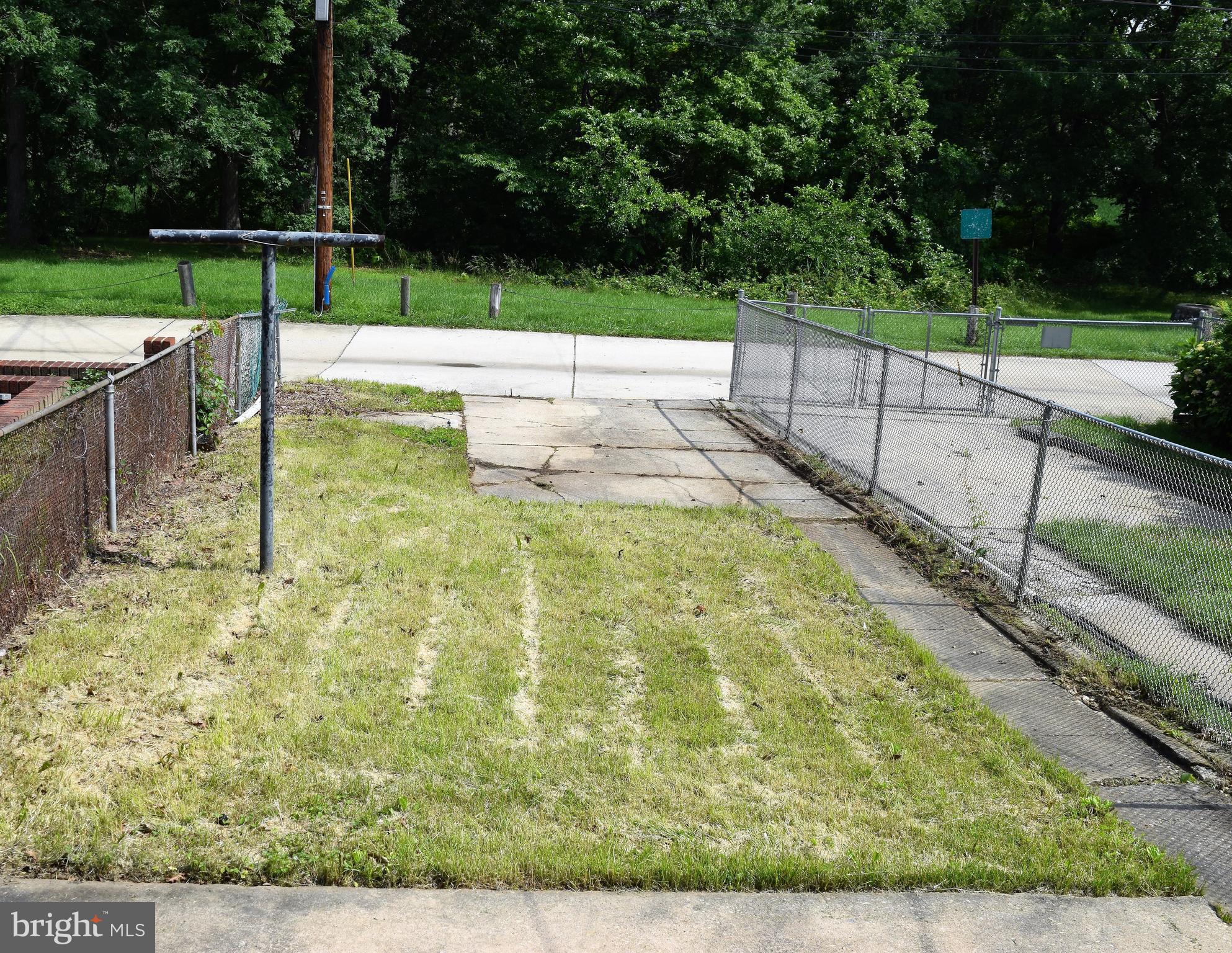 FOX RIDGE MANOR - Residential Lease