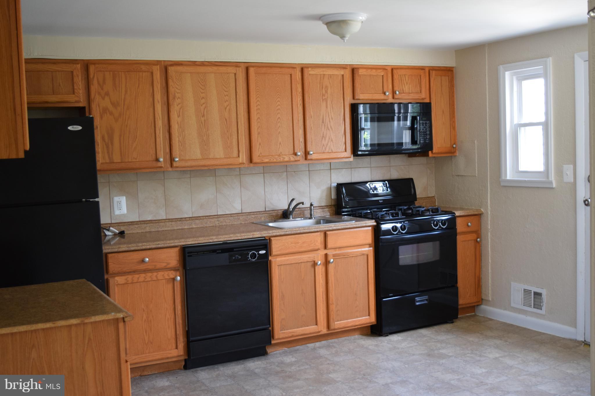 FOX RIDGE MANOR - Residential Lease