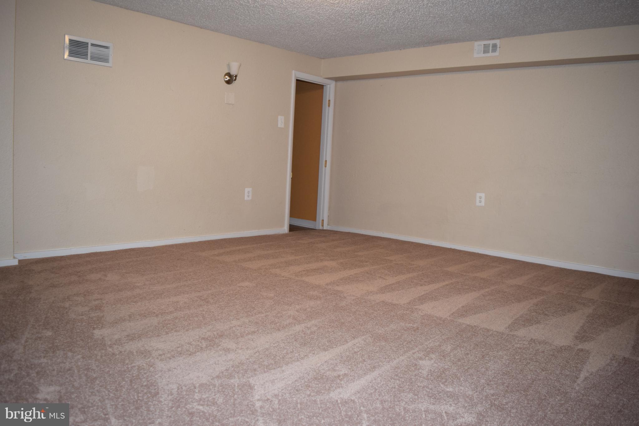 FOX RIDGE MANOR - Residential Lease