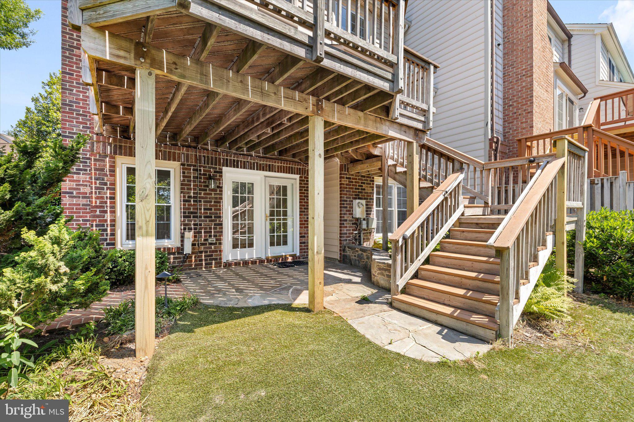 HIDDEN OAKS - Residential