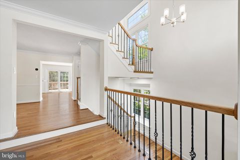 Photo of 4418 S Pershing Court, ARLINGTON, VA 22204 (MLS # VAAR2073716)