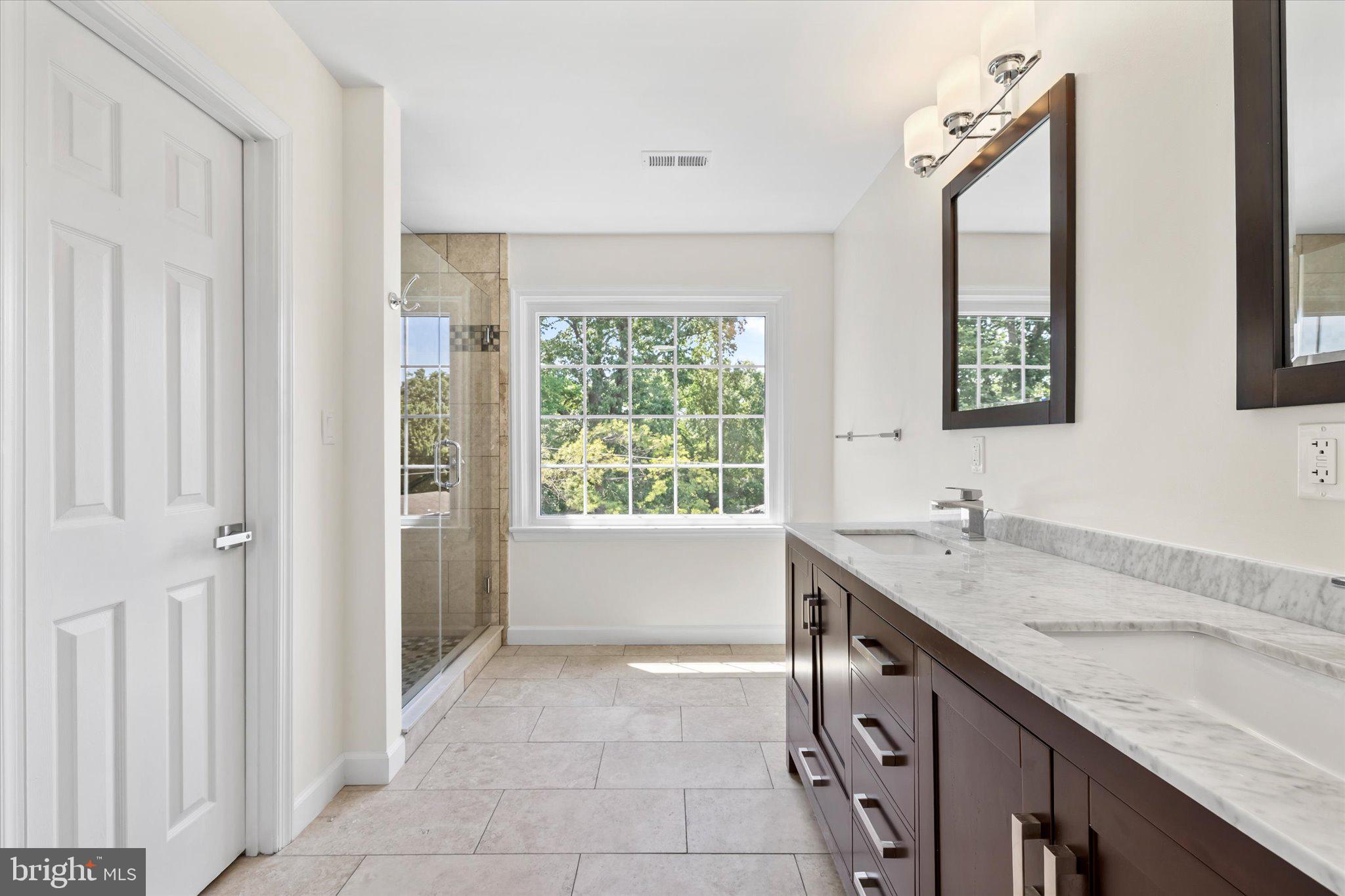 HIDDEN OAKS - Residential