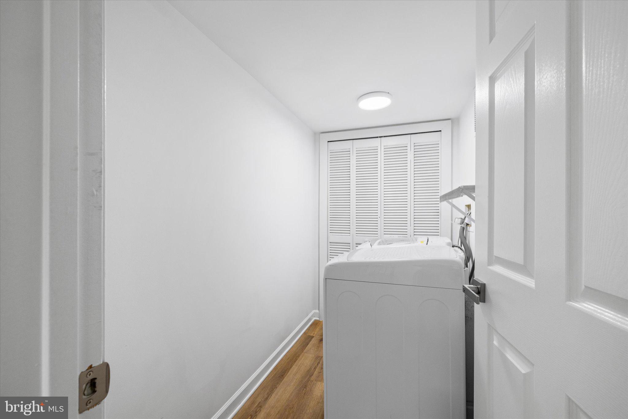 HIDDEN OAKS - Residential