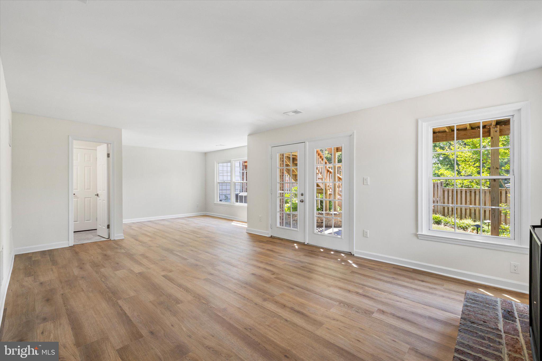 HIDDEN OAKS - Residential